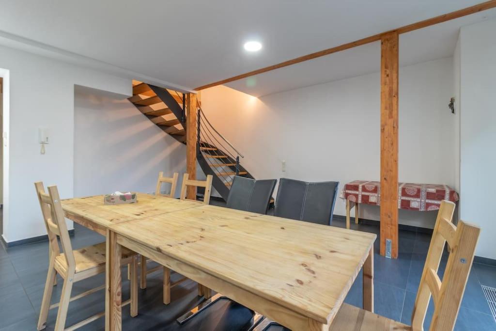 Maisonette-Wohnung Mit 5 Schlafzimmern Wörrstadt Exteriér fotografie